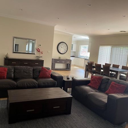 The Charles Hotel Wagga Wagga Kültér fotó