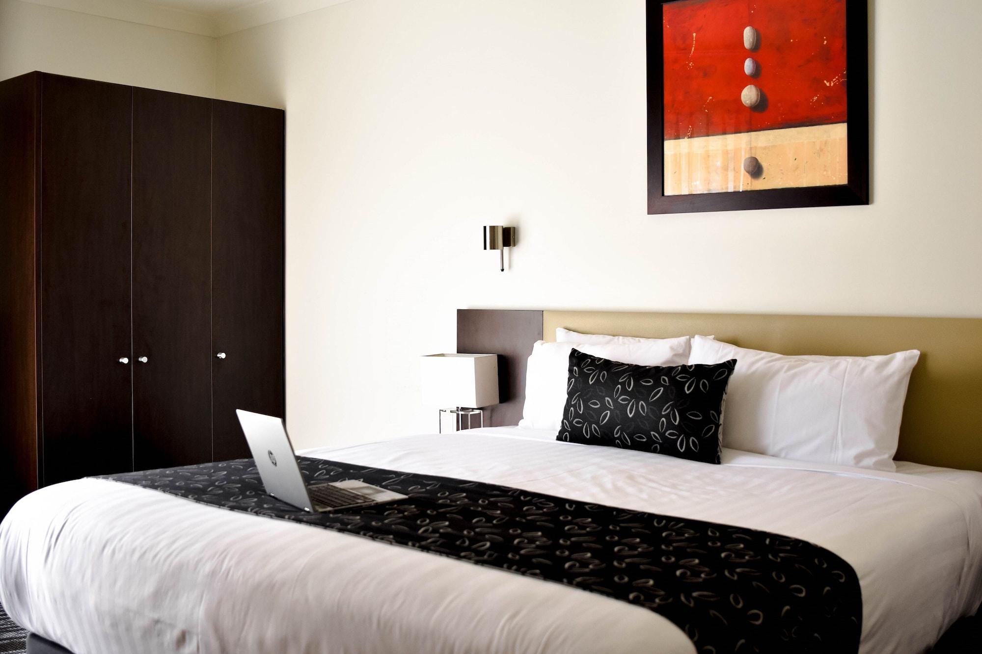 The Charles Hotel Wagga Wagga Kültér fotó