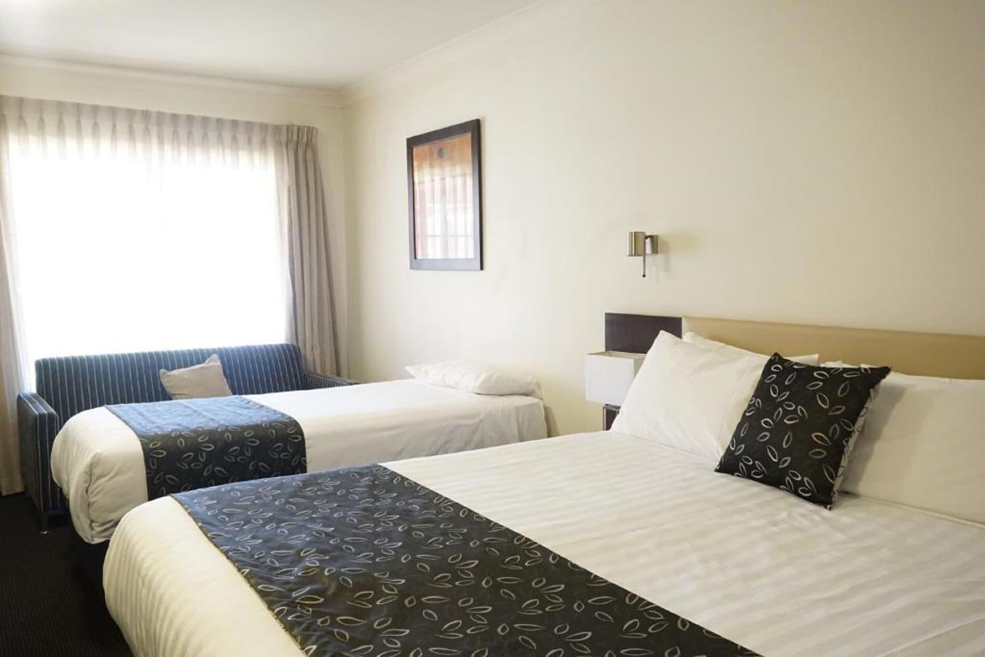 The Charles Hotel Wagga Wagga Kültér fotó