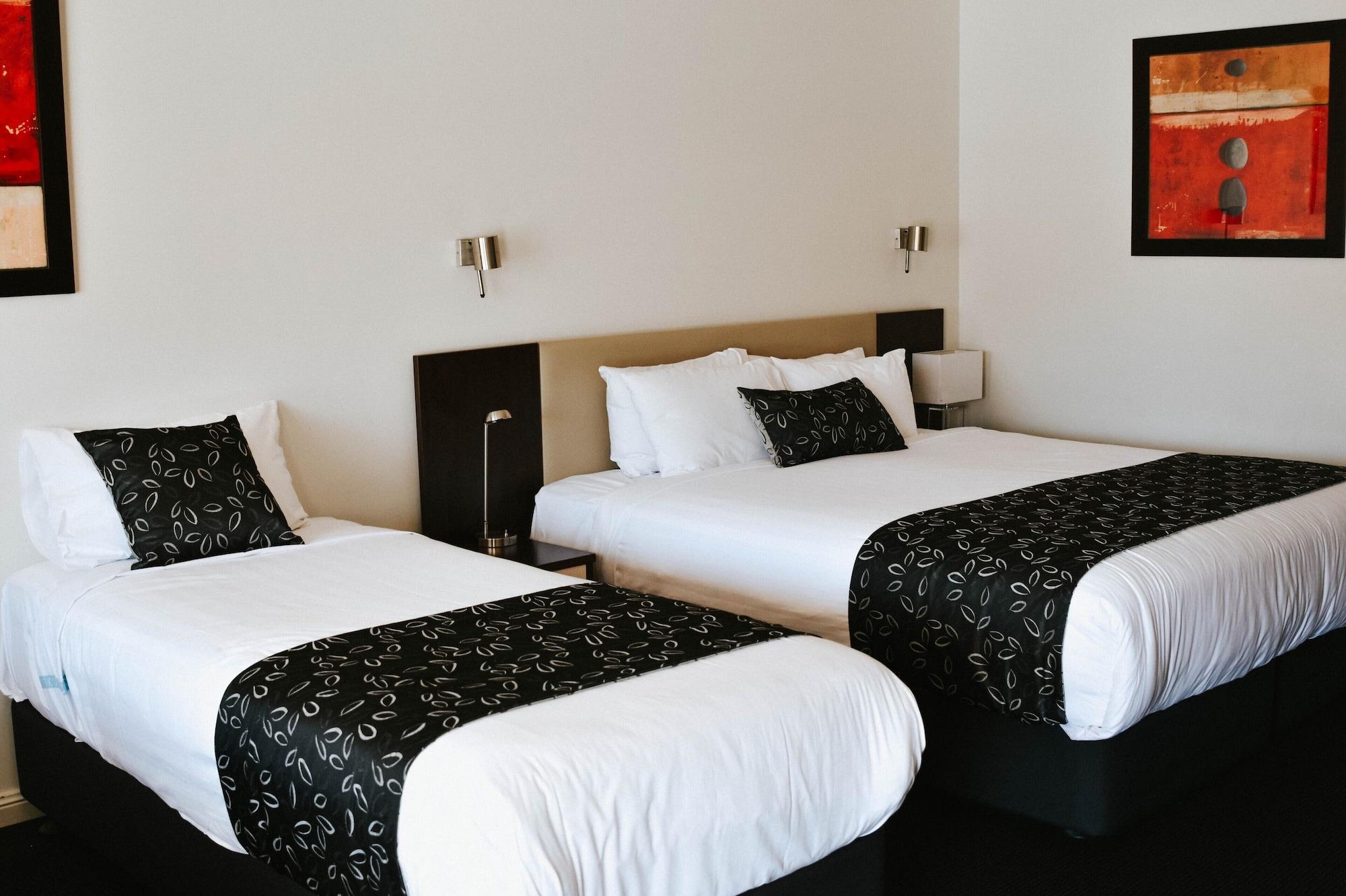 The Charles Hotel Wagga Wagga Kültér fotó