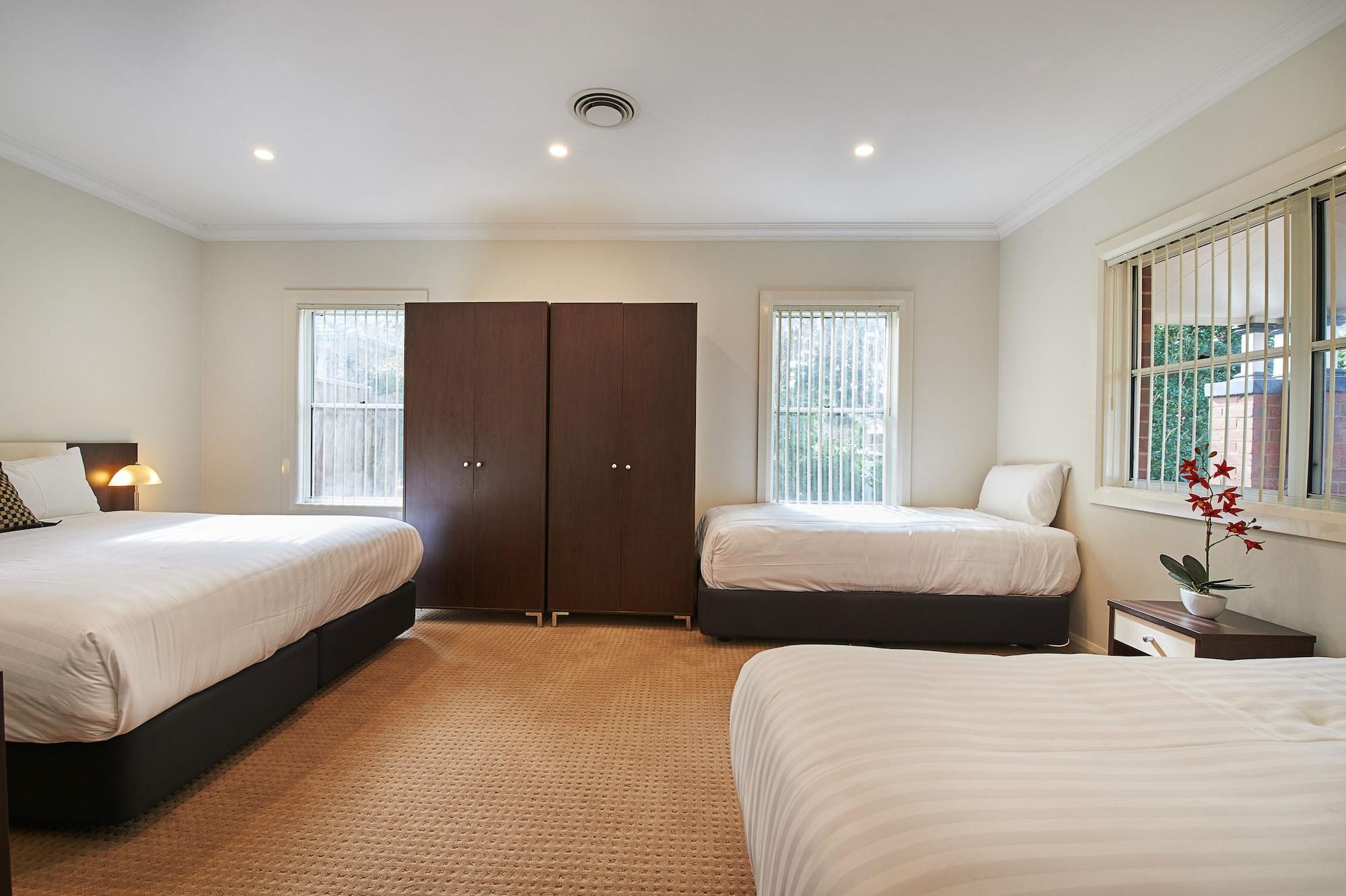 The Charles Hotel Wagga Wagga Kültér fotó