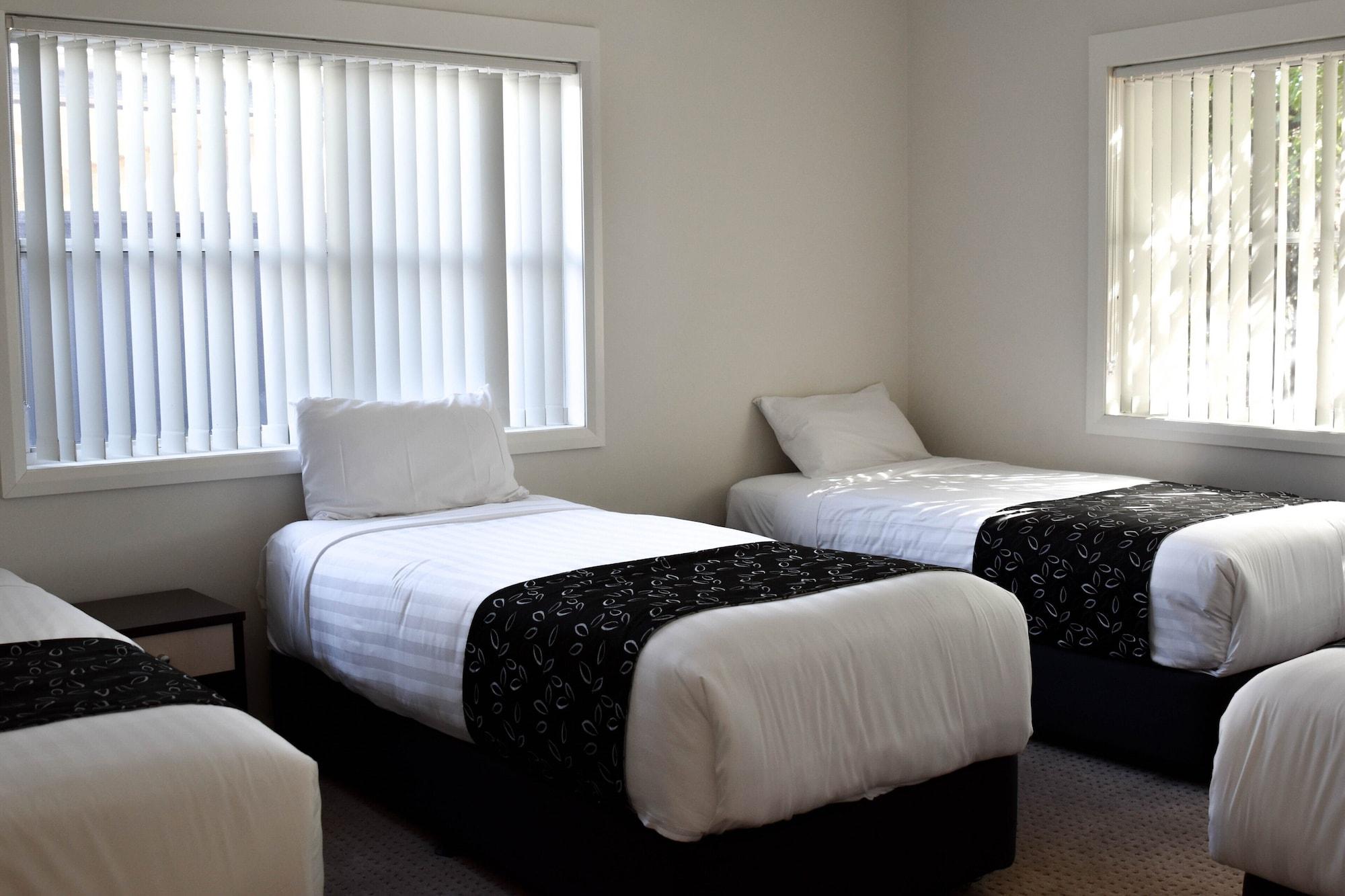 The Charles Hotel Wagga Wagga Kültér fotó